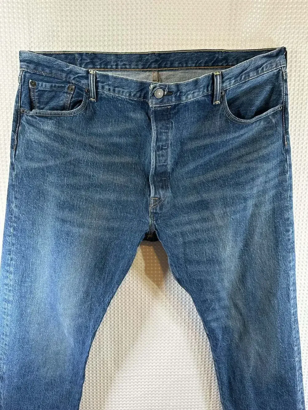 Levi's 501 Original Fit Men's Jeans W42 L32 Medium Wash